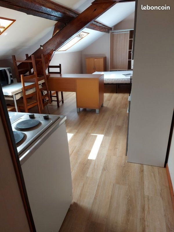 Appartement à louer, 24m², Saint-Max