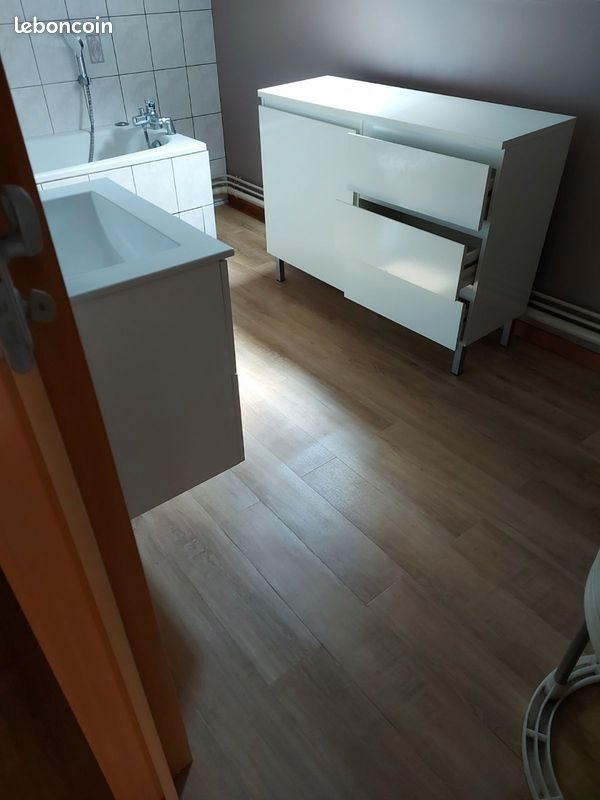 Appartement à louer, 24m², Saint-Max