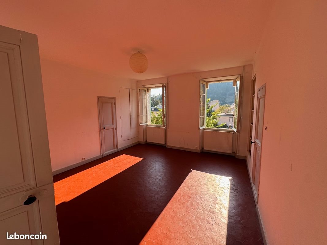 Appartement à louer, 85m², Digne-les-Bains