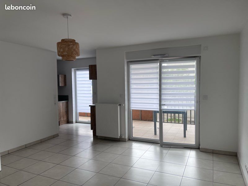 Appartement à louer, 67m², Saint-Maurice-de-Gourdans