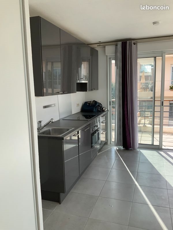 Appartement à louer, 60m², Antibes