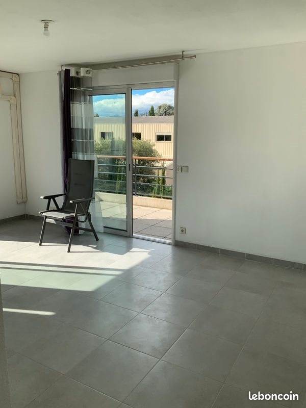 Appartement à louer, 60m², Antibes