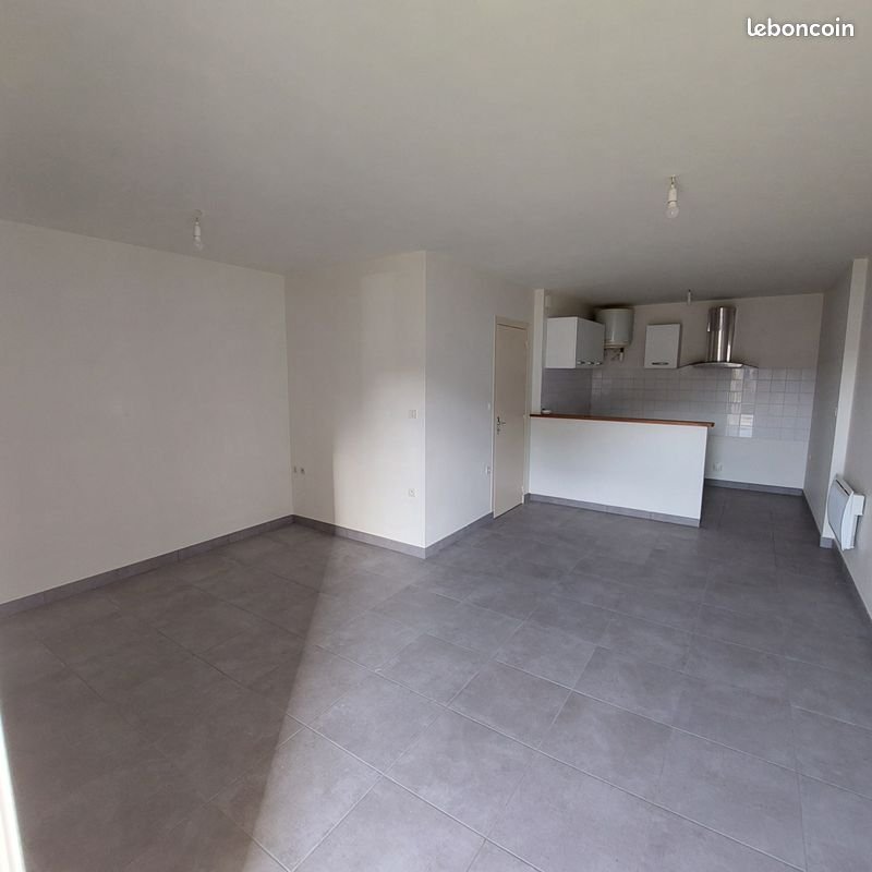 Appartement à louer, 54m², Saintes