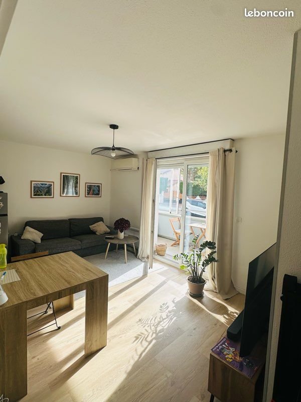Appartement à louer, 42m², Décines-Charpieu
