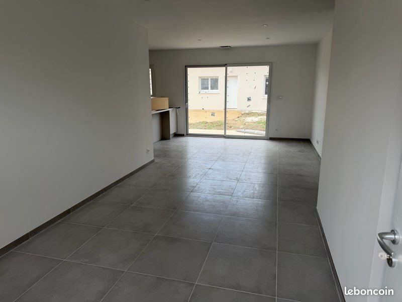 Maison à louer, 90m², Boé