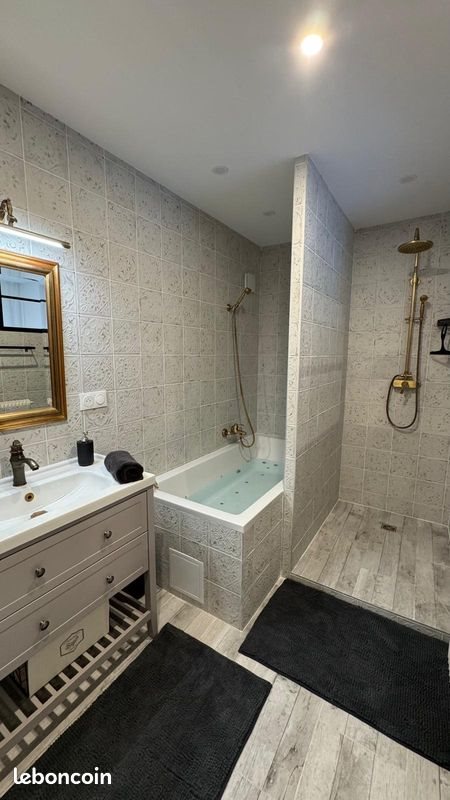 Appartement à louer, 54m², Menton
