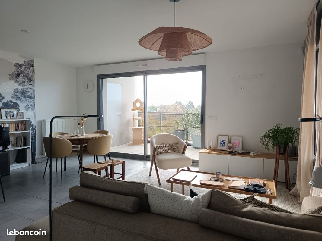 Appartement à louer, 65m², Sathonay-Camp