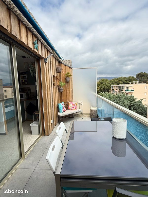 Appartement à louer, 30m², Bormes-les-Mimosas
