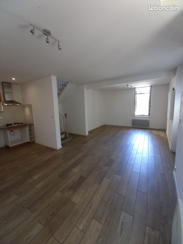 Maison à louer, 83m², Ginestas