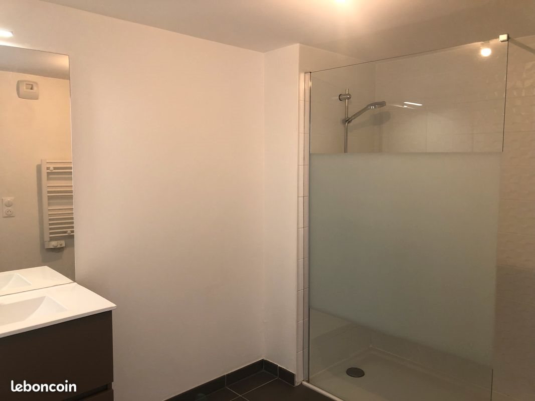 Appartement à louer, 70m², Nîmes