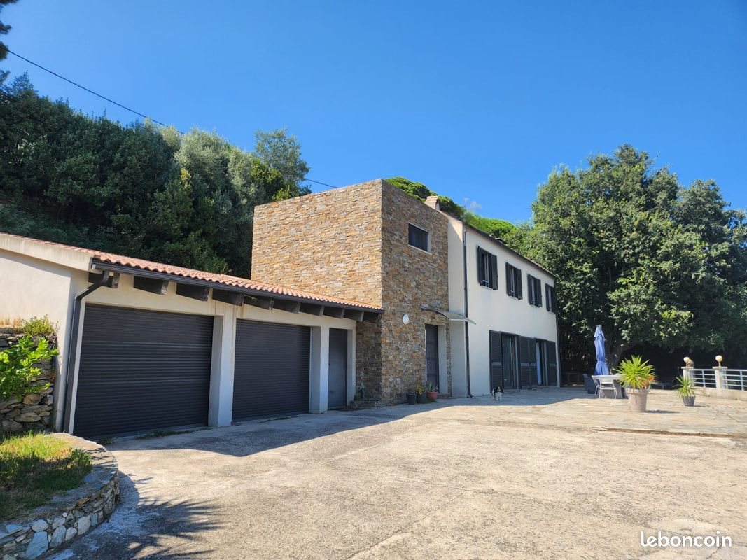 Maison à louer, 145m², Bastia