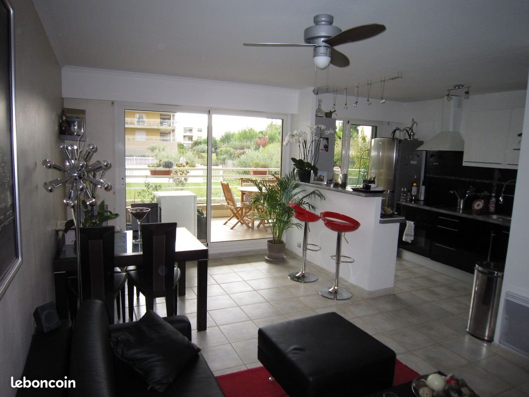 Appartement à louer, 48m², Antibes