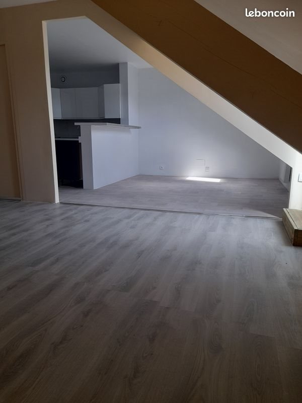 Appartement à louer, 102m², La Bazoche-Gouet