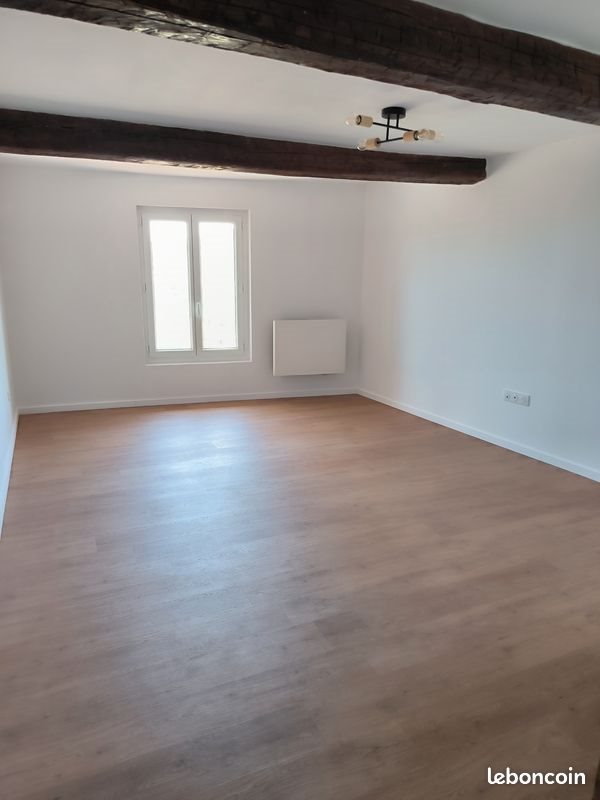 Appartement à louer, 79m², Callas