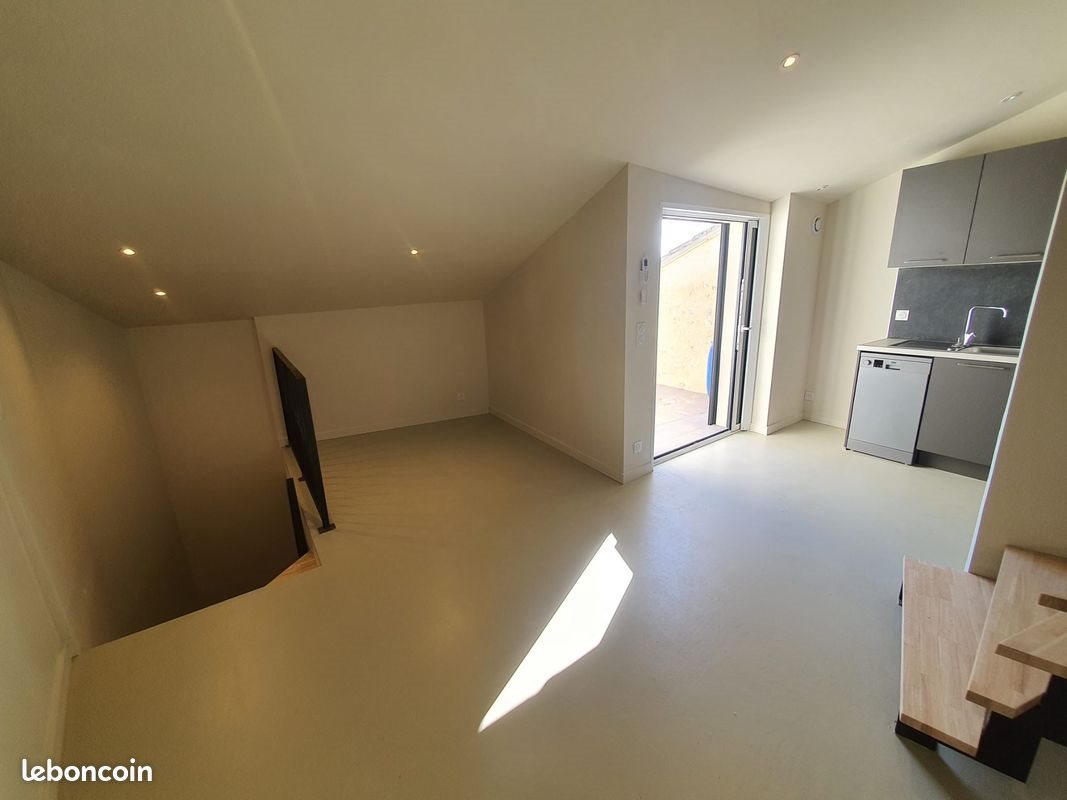 Appartement à louer, 65m², Cairanne