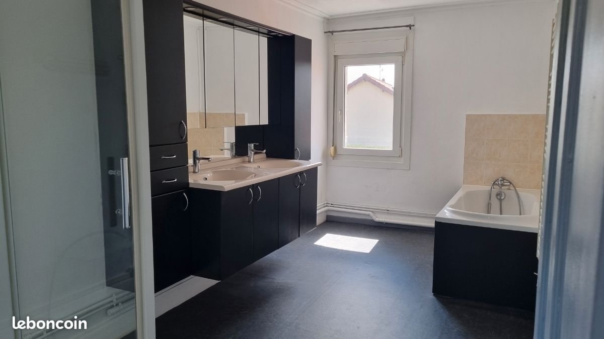 Maison à louer, 155m², Saulty