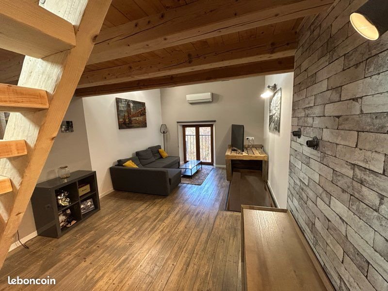 Maison à louer, 75m², Mornas