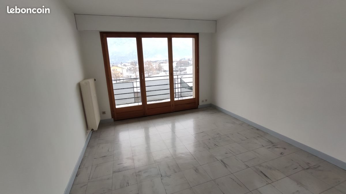 Appartement à louer, 45m², Marignier