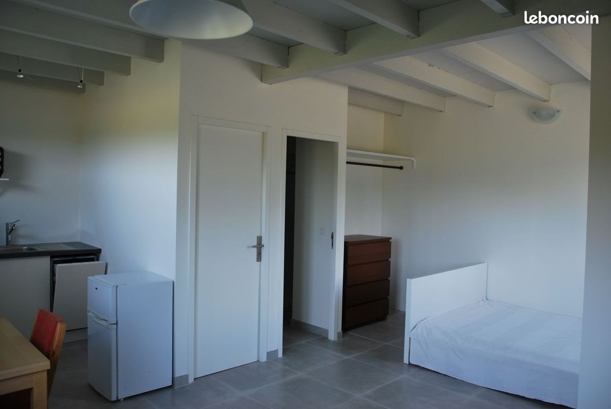 Appartement à louer, 30m², Meyreuil