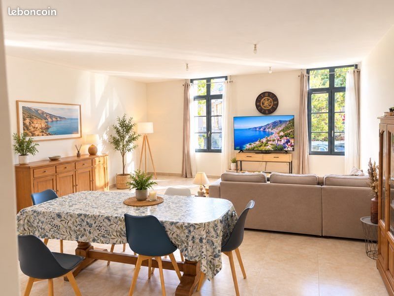 Appartement à louer, 90m², Valréas