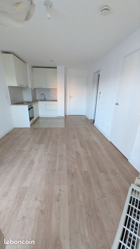 Appartement à louer, 32m², Courbevoie