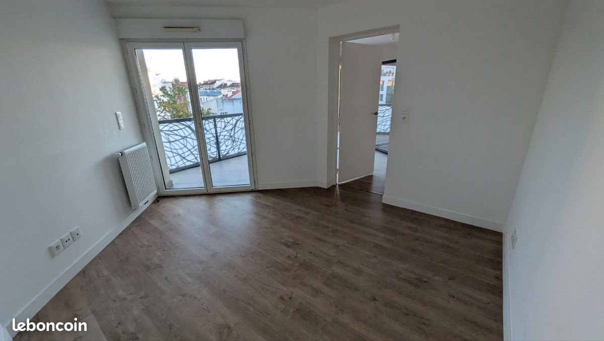 Appartement à louer, 32m², Courbevoie