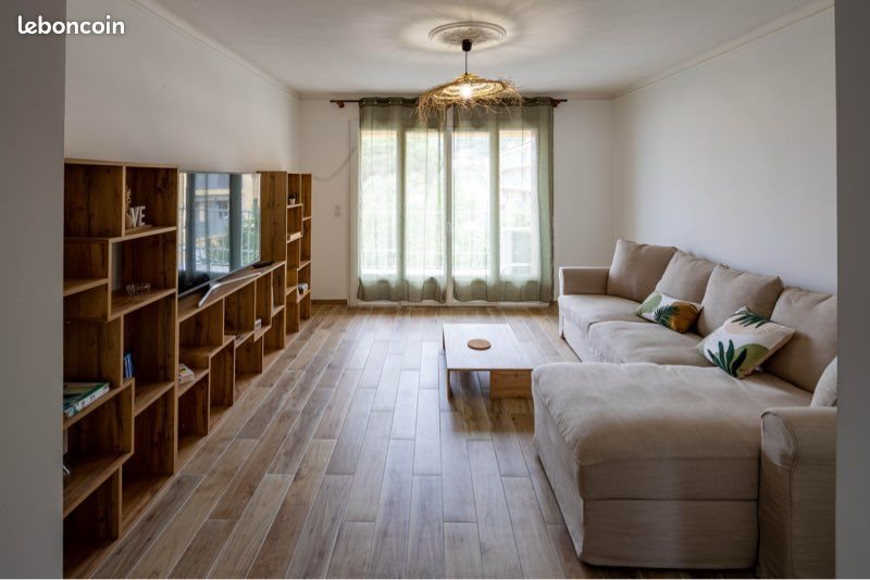 Appartement à louer, 85m², Santa-Maria-di-Lota