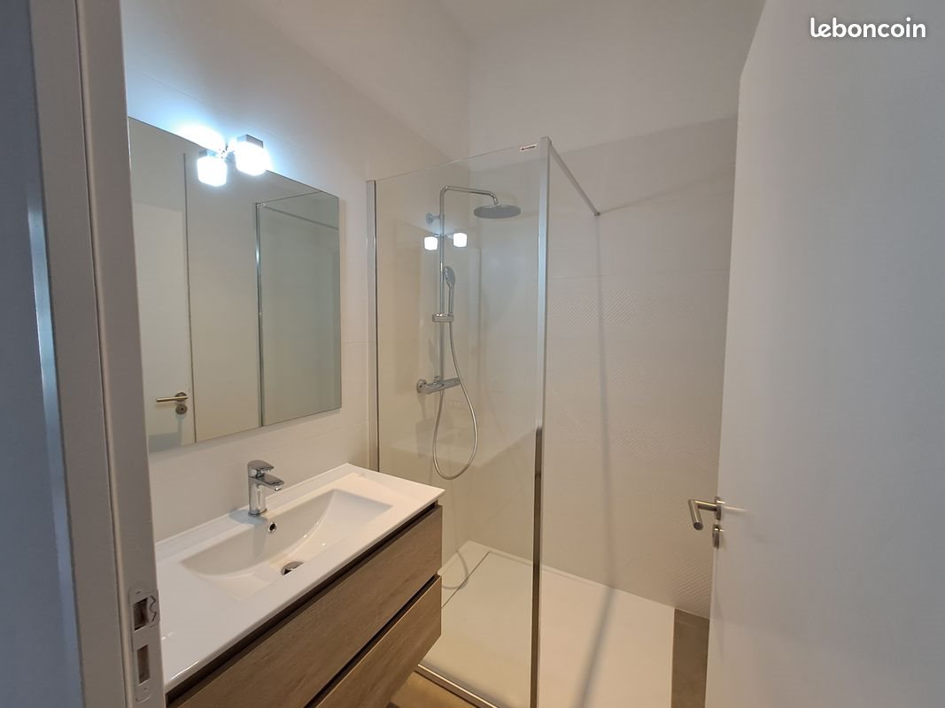 Appartement à louer, 93m², Nîmes