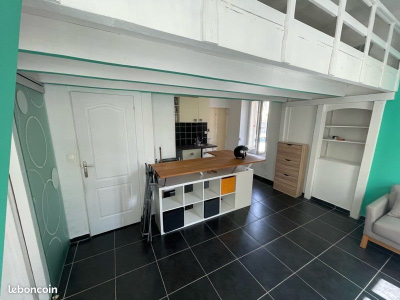 Appartement à louer, 40m², Marseille 8ème