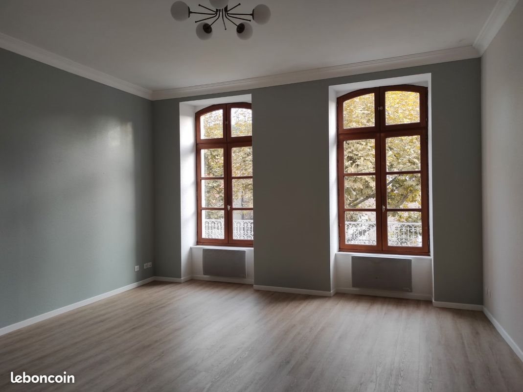 Appartement à louer, 70m², Figeac