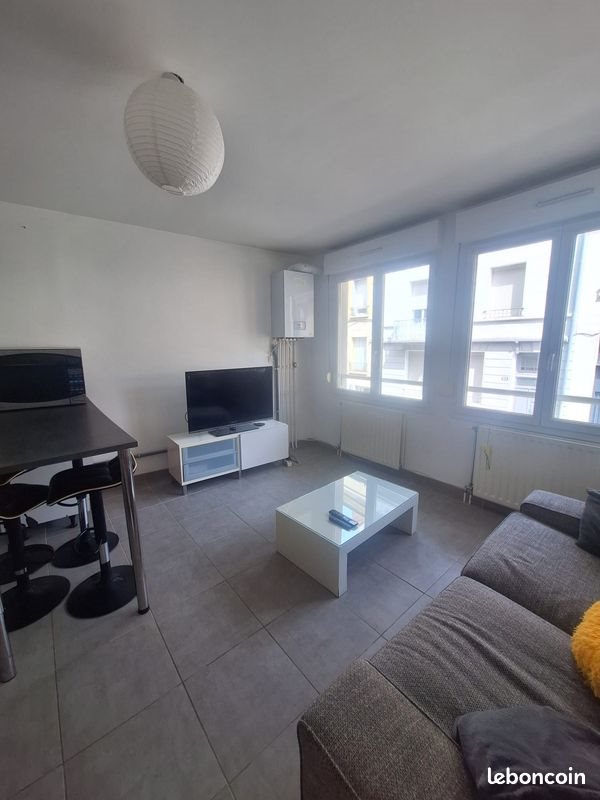 Appartement à louer, 42m², Saint-Etienne