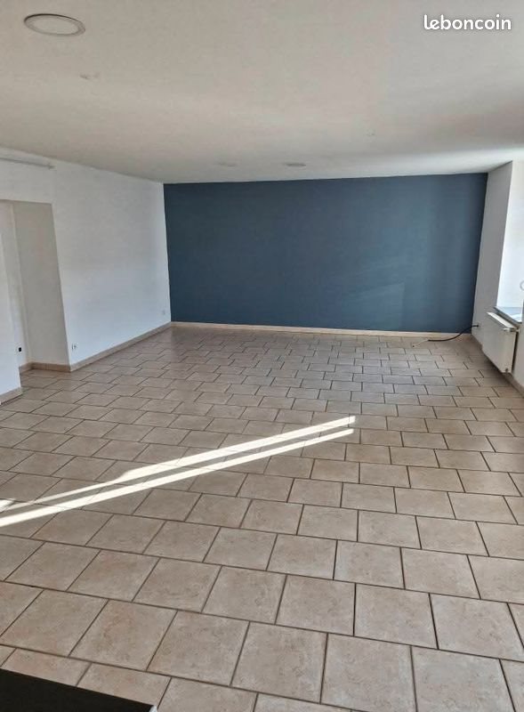 Appartement à louer, 65m², Combeaufontaine