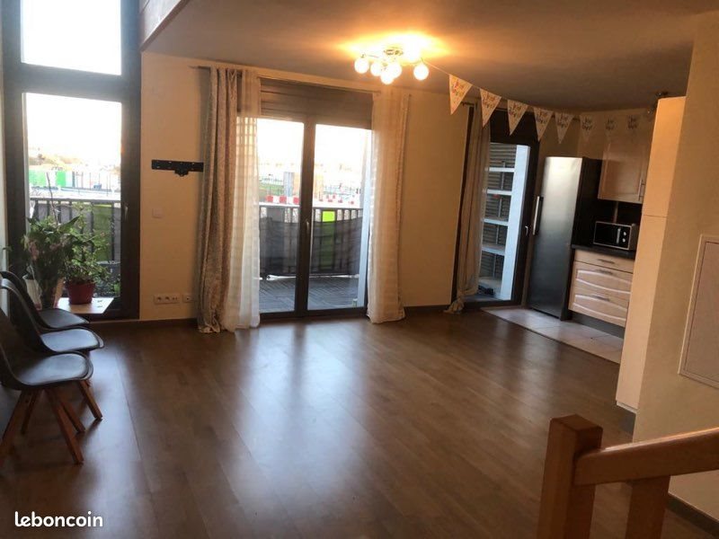 Appartement à louer, 70m², Nanterre
