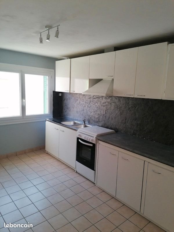 Appartement à louer, 87m², Neuville-de-Poitou