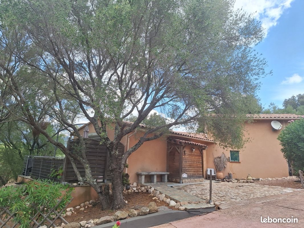 Maison à vendre, 196m², Figari