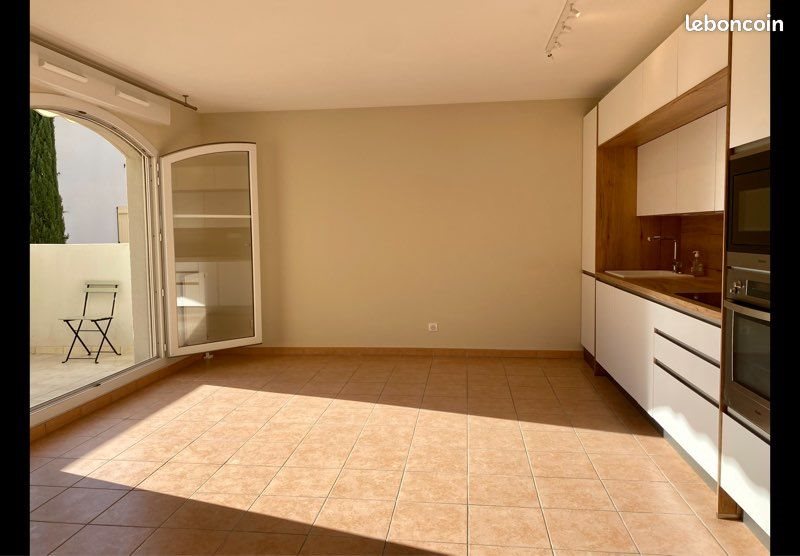 Appartement à louer, 65m², Aubagne