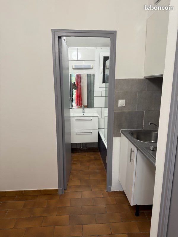 Appartement à louer, 18m², Nîmes