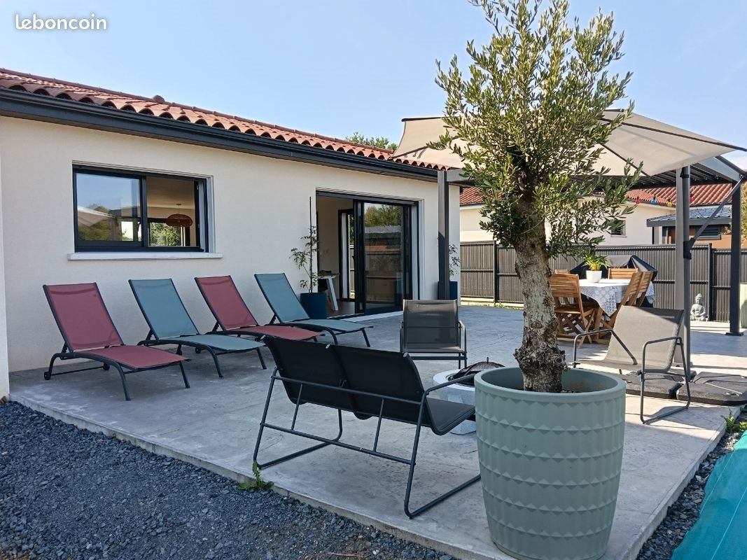 Maison à vendre, 122m², Saint-Mamet-la-Salvetat