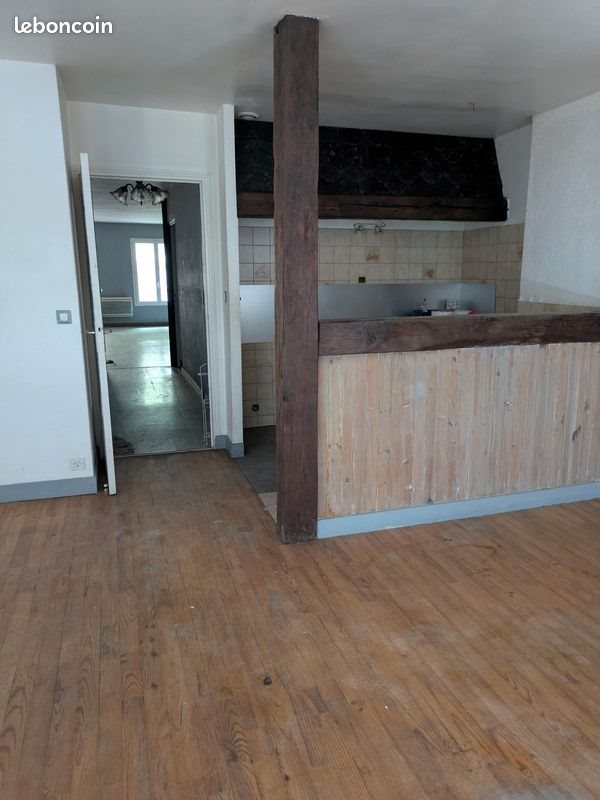 Maison à louer, 110m², Nontron
