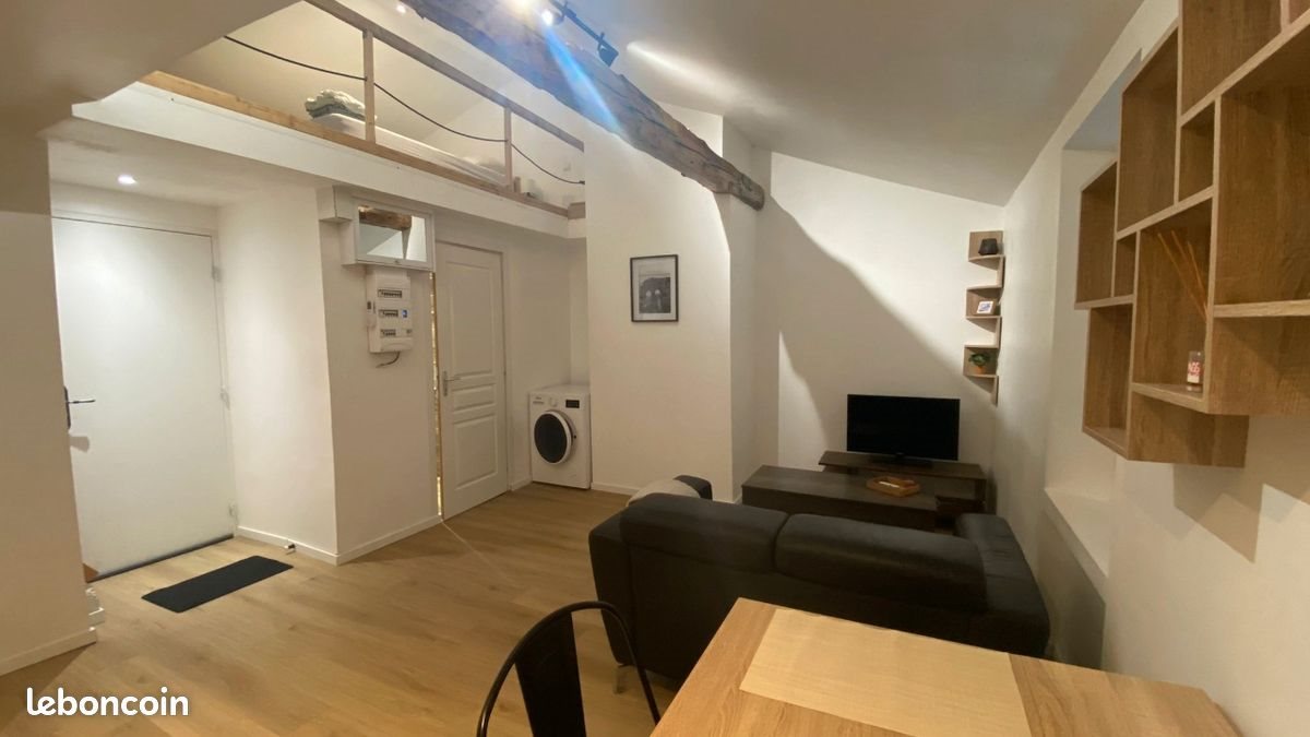 Appartement à louer, 29m², La Crau