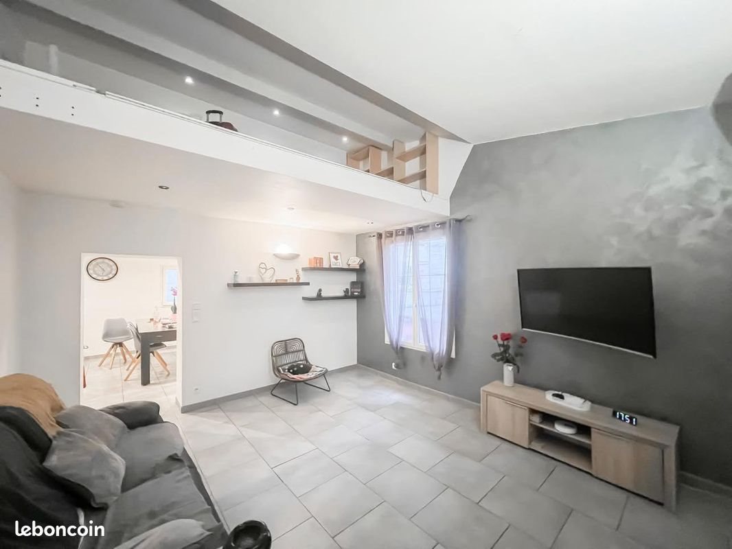 Maison à vendre, 80m², Saint-Mitre-les-Remparts