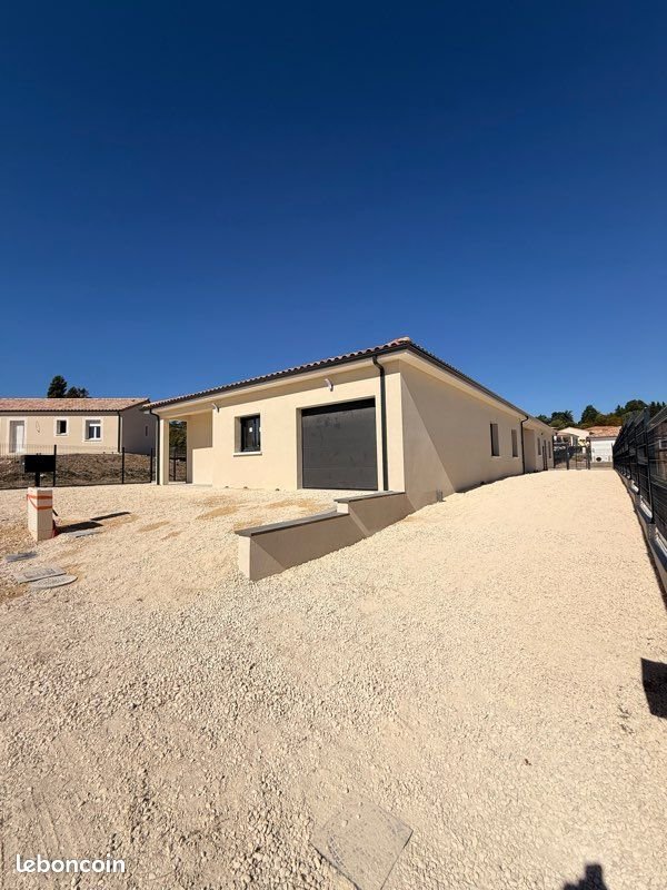 Maison à louer, 99m², Champcevinel