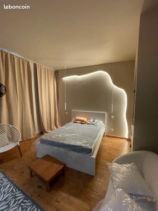 Appartement à louer, 25m², Saintes
