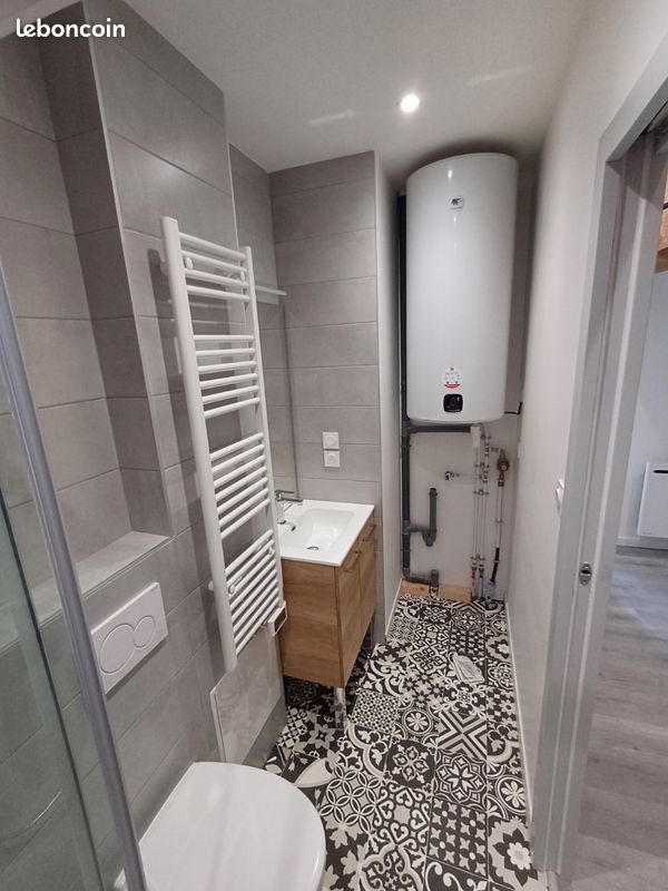 Appartement à louer, 28m², Saint-Trivier-de-Courtes