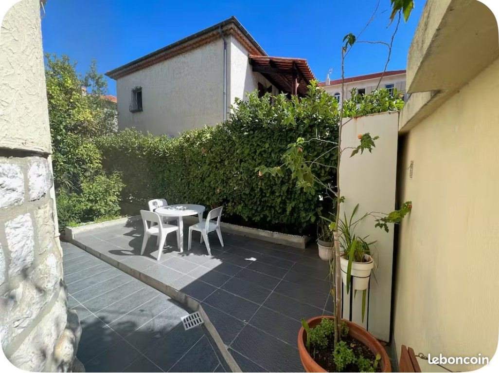 Appartement à louer, 25m², Saint-Laurent-du-Var