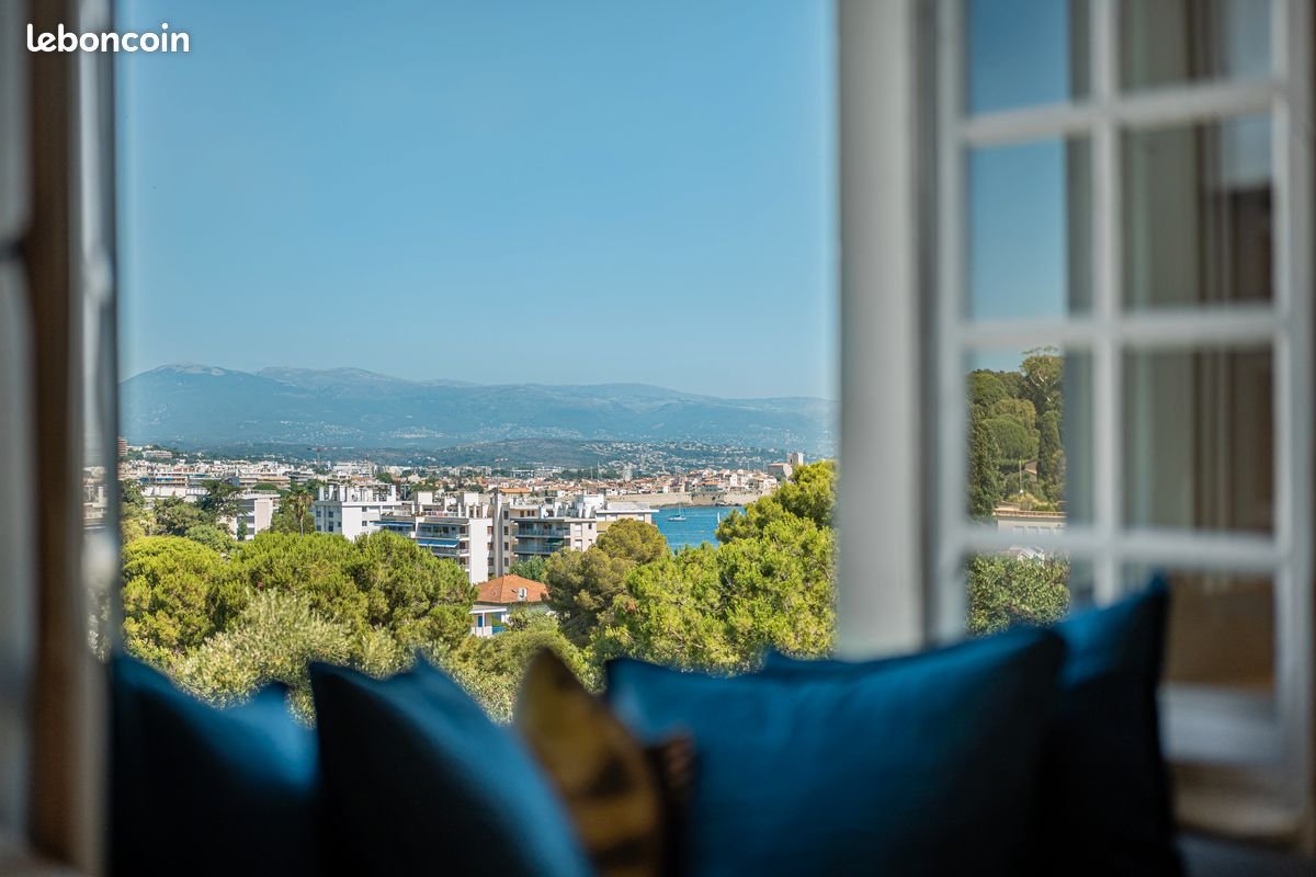 Appartement à louer, 98m², Antibes