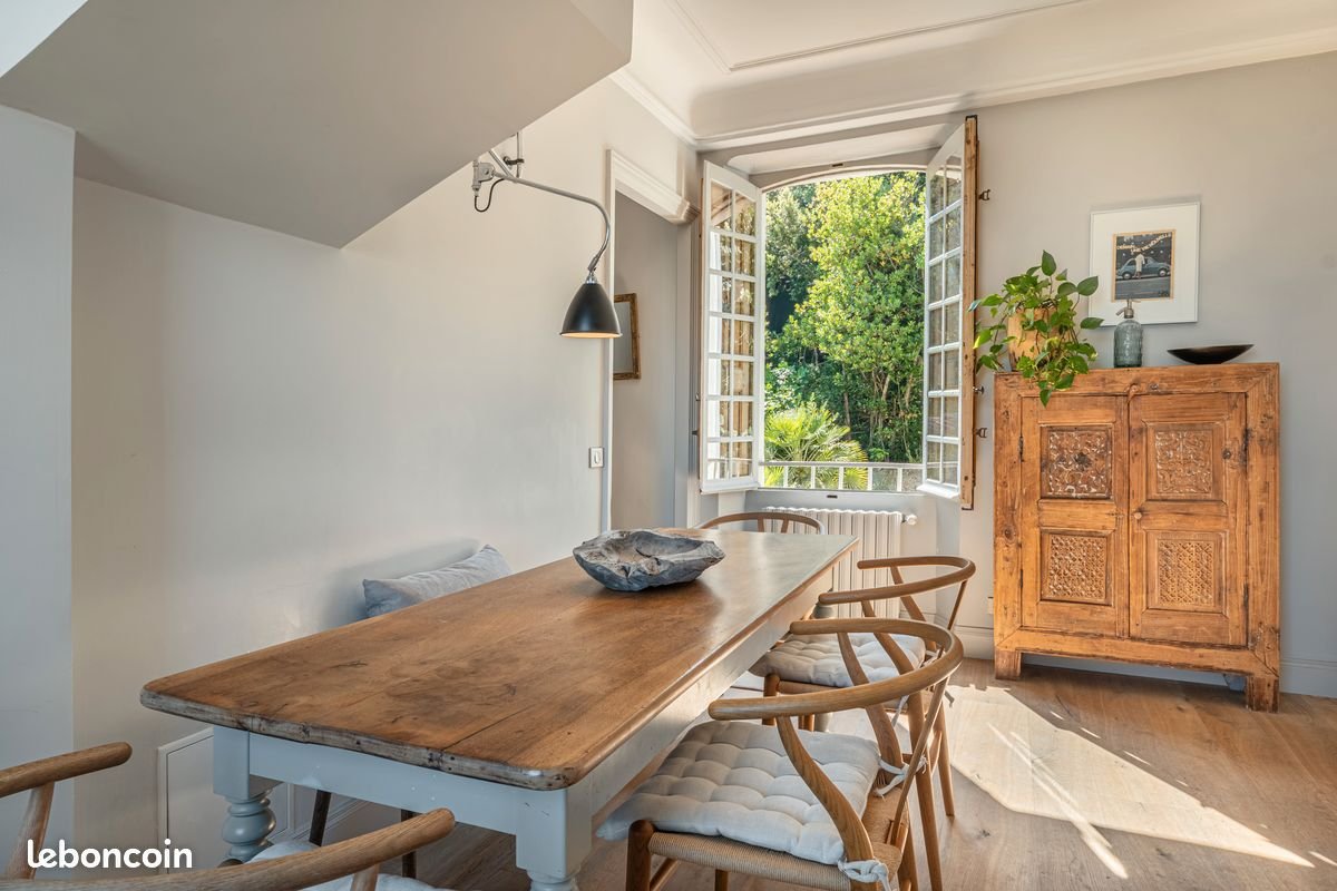 Appartement à louer, 98m², Antibes