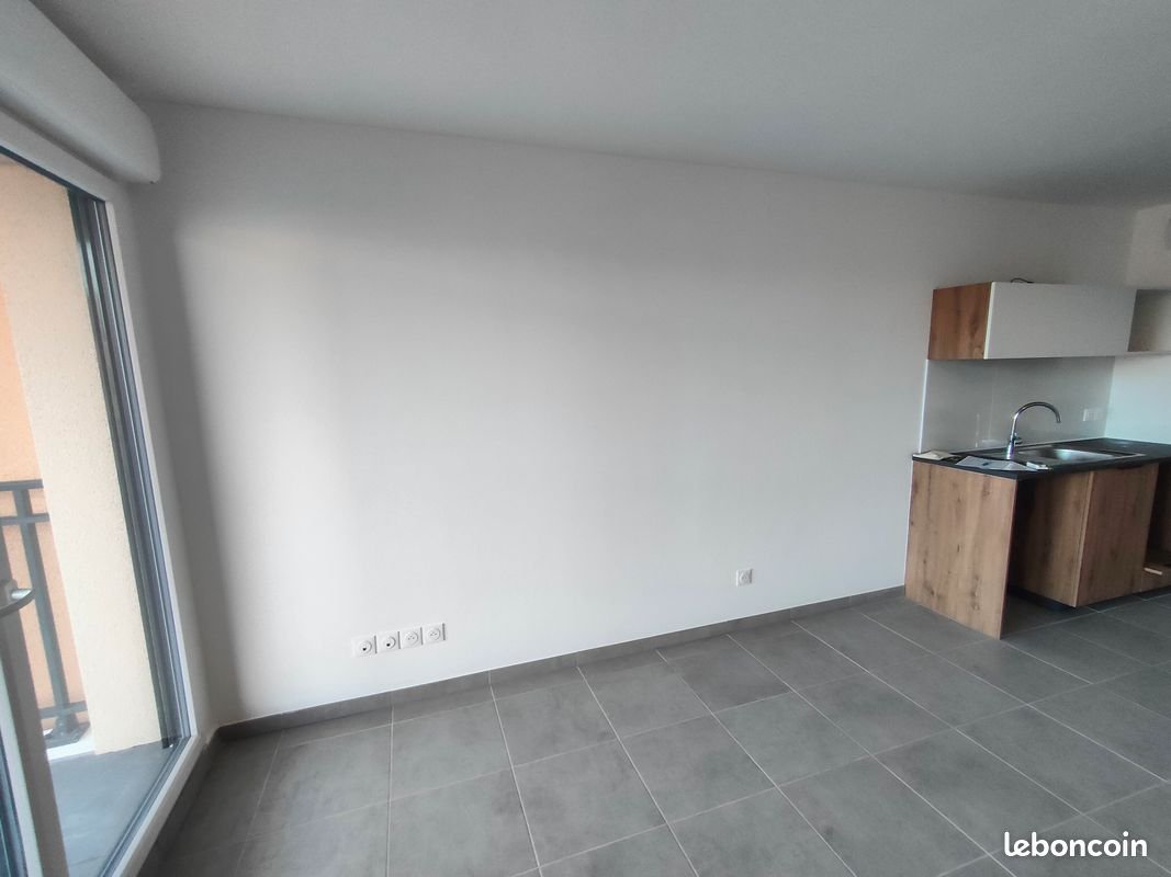 Appartement à louer, 46m², Le Puy-Sainte-Réparade