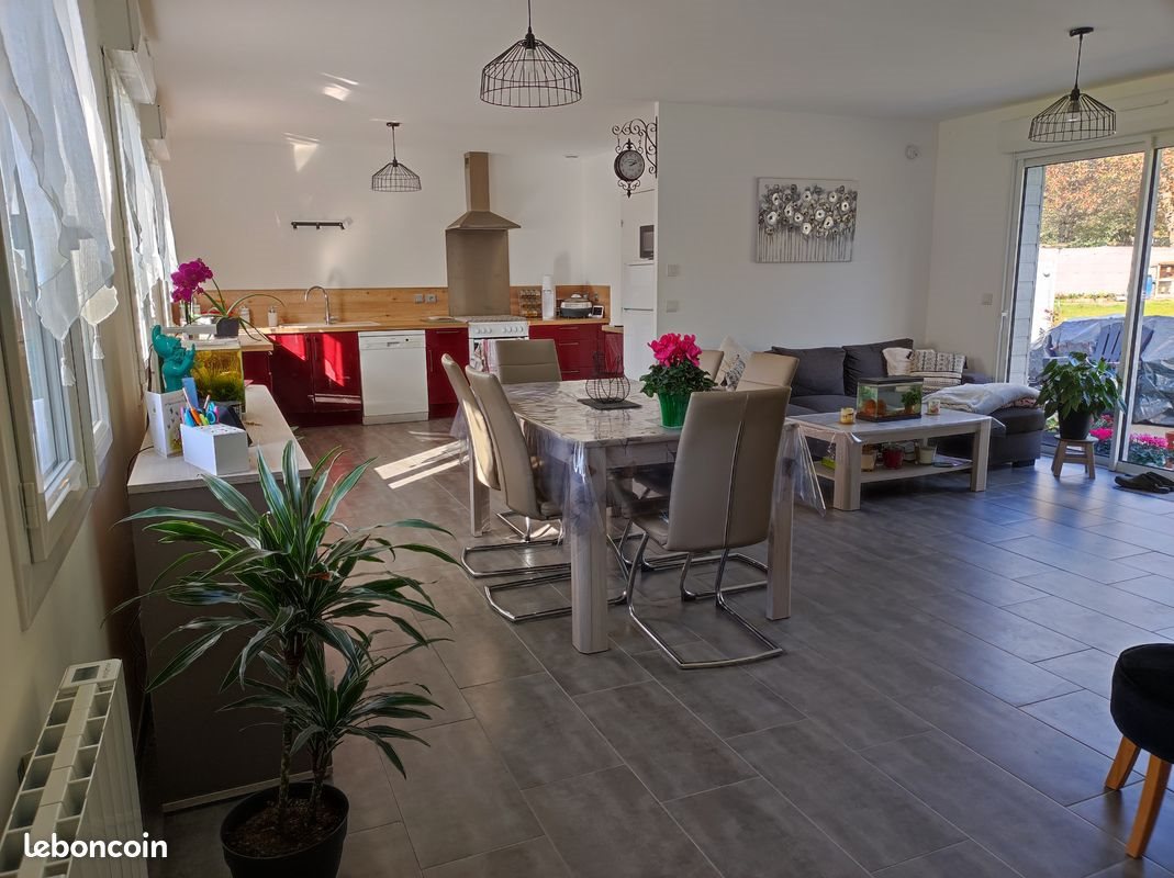 Maison à louer, 90m², Marigné-Laillé
