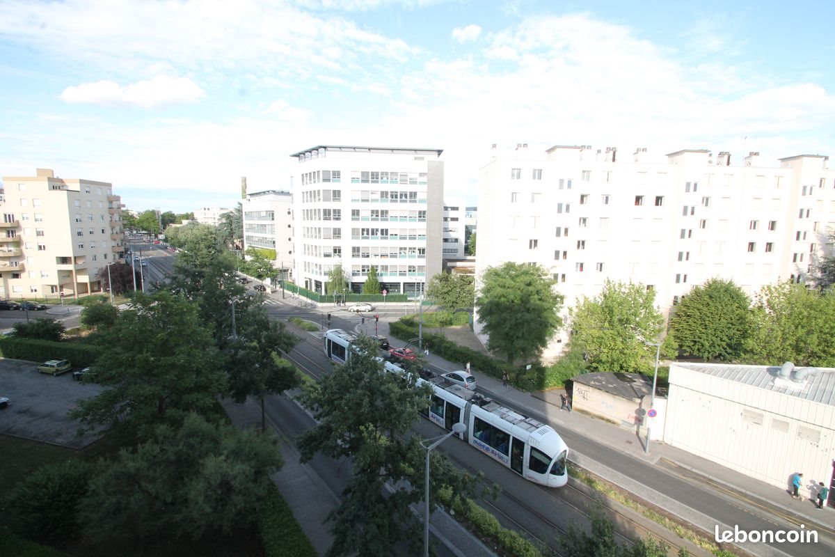 Appartement à louer, 57m², Lyon 8ème